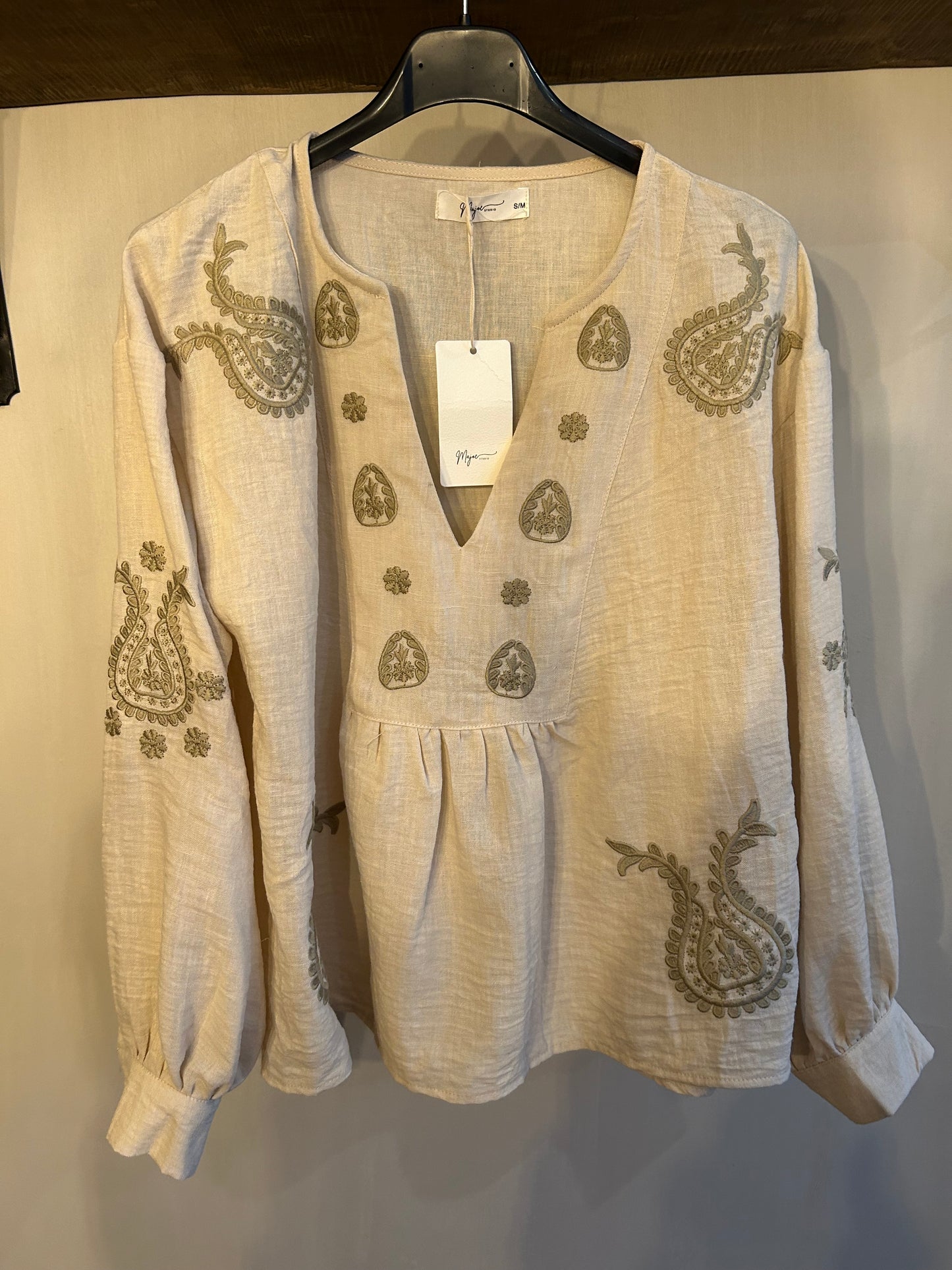 Linnen blouse met borduursel