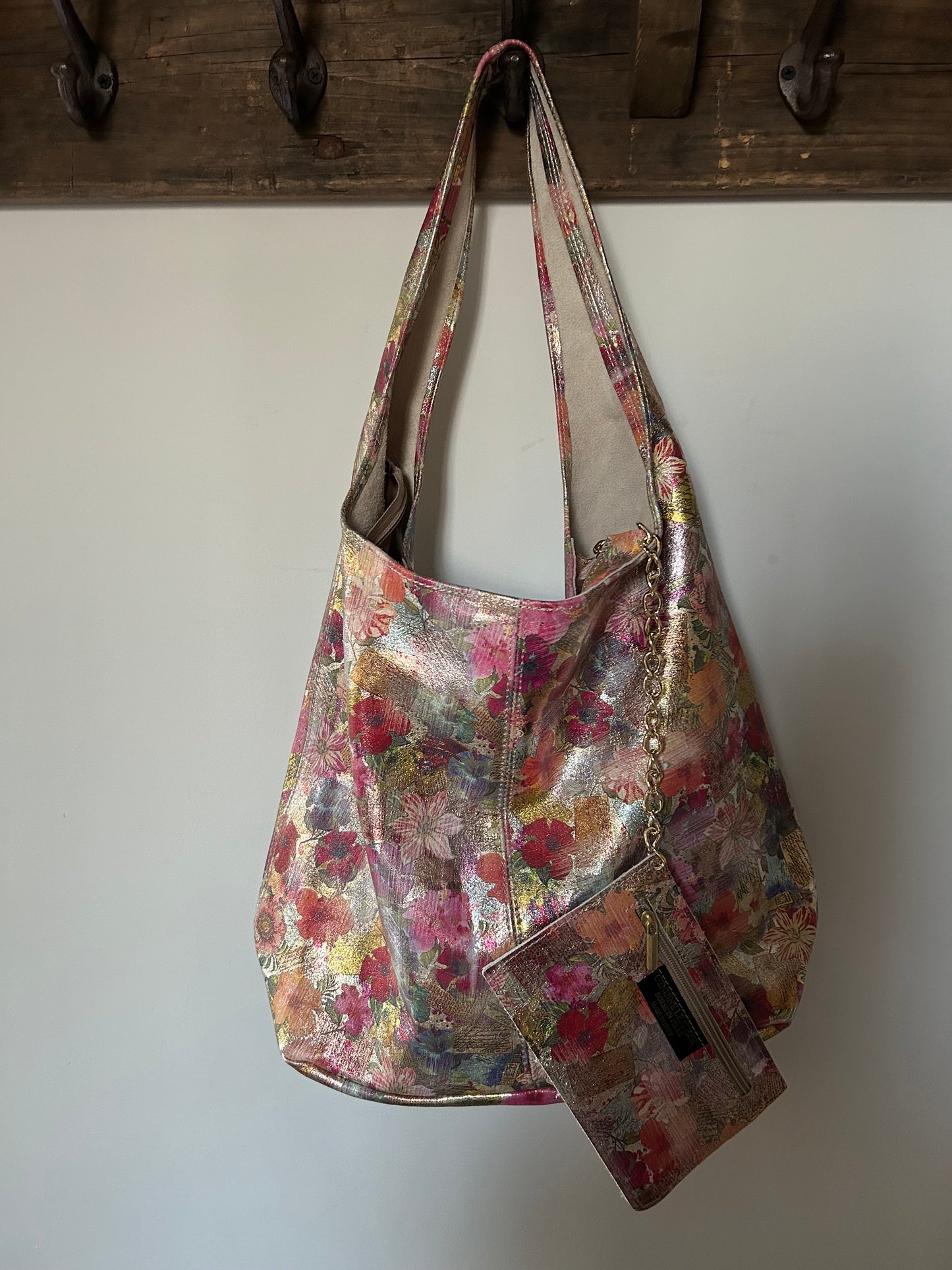 Leren bewerkte bloemen tas