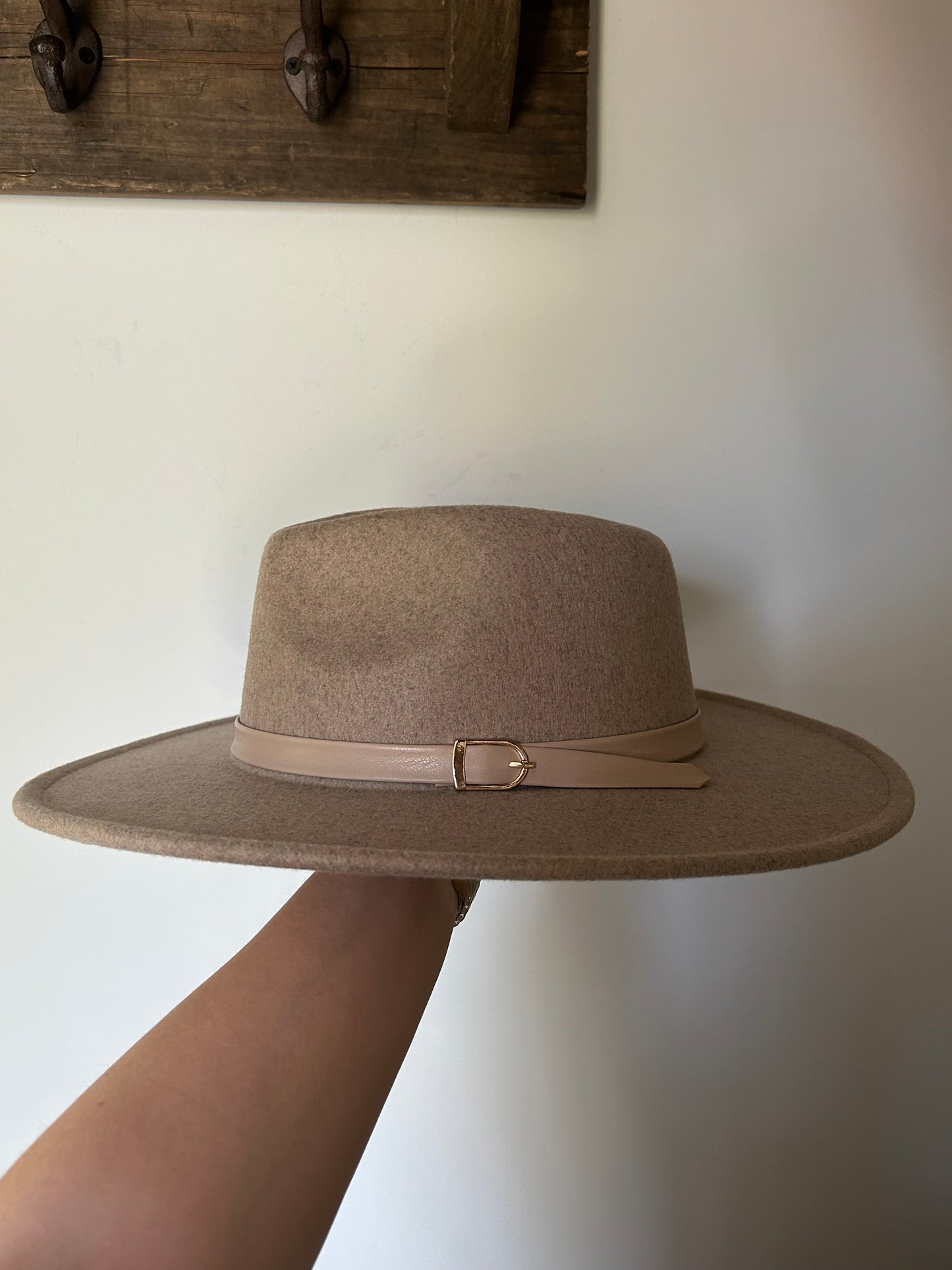 Hoed taupe
