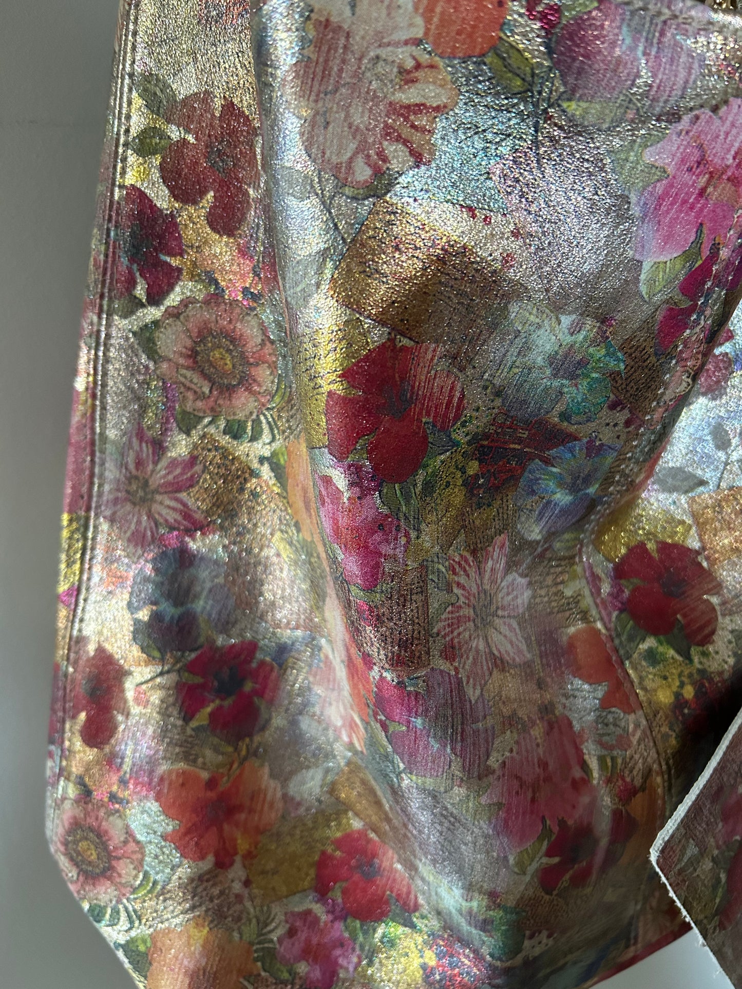 Leren bewerkte bloemen tas