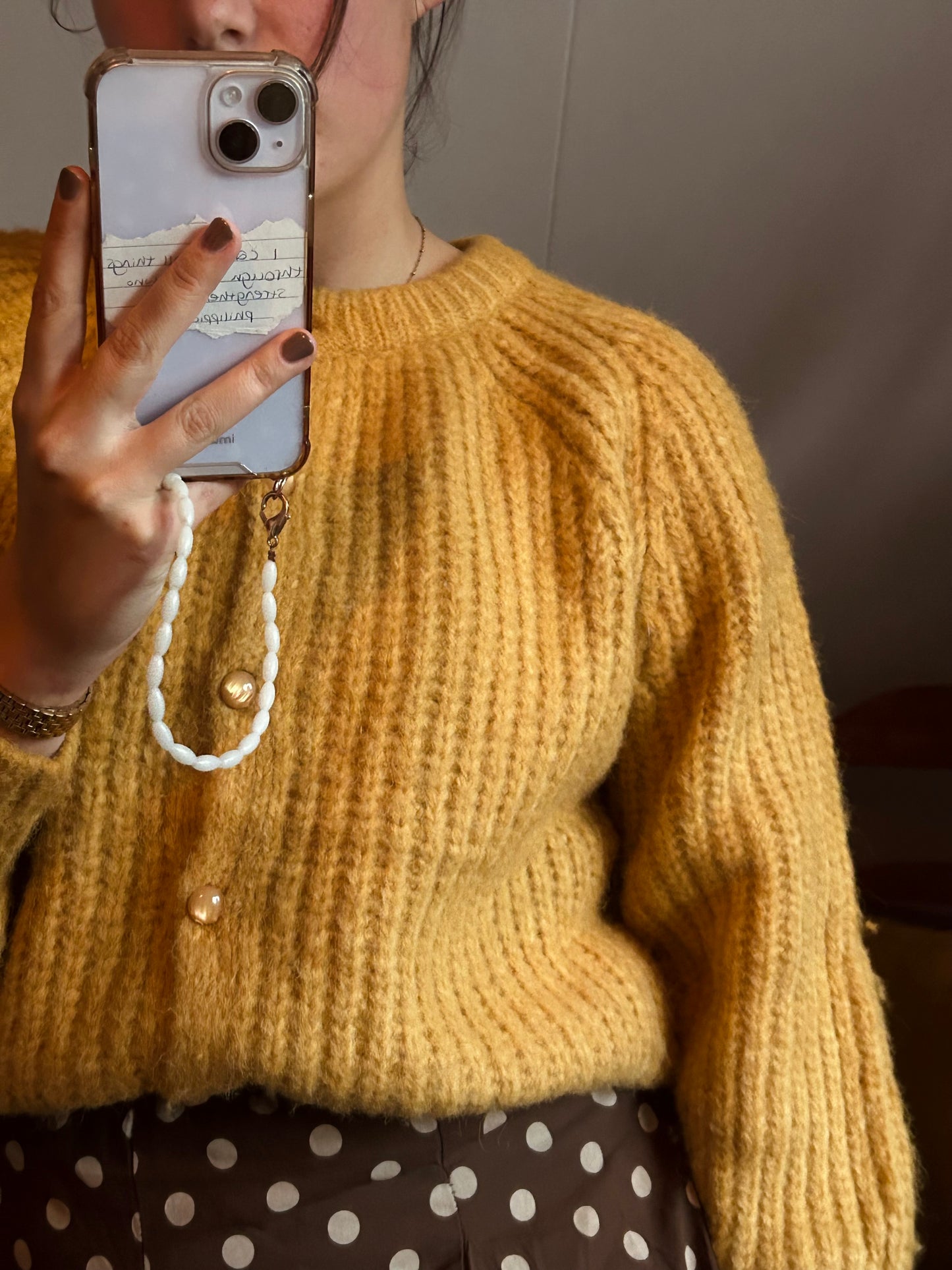 Dikgebreid vest mosterdgeel